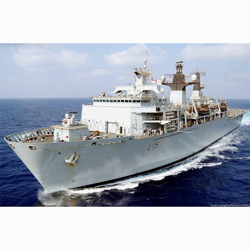 HMS Bulwark (L15) Amphibious Assault 30 Inches Ship Model