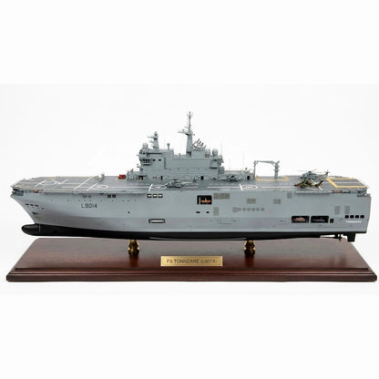 FS Tonnerre (L9014) Amphibious Assault 30 Inches Ship Model