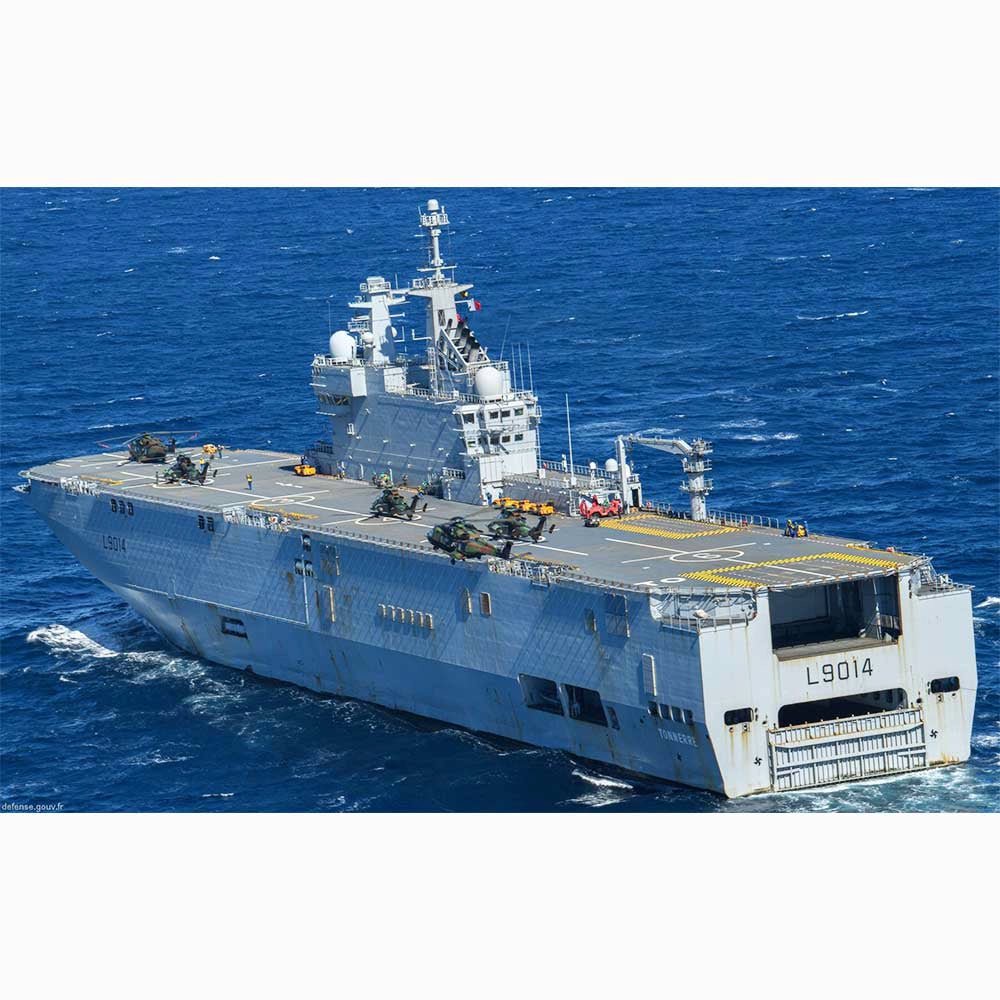 FS Tonnerre (L9014) Amphibious Assault 30 Inches Ship Model