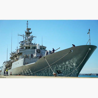 HS Spetsai (F453) Hydra-class Frigate 30 Inches Model