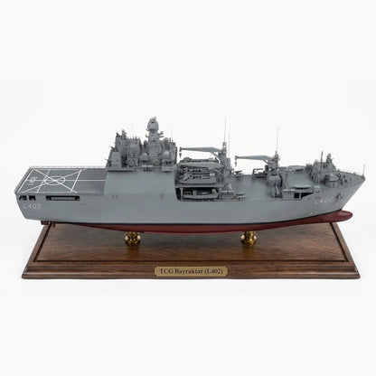 TCG Bayraktar (L402 Landing Ship Tank 30 Inches Model