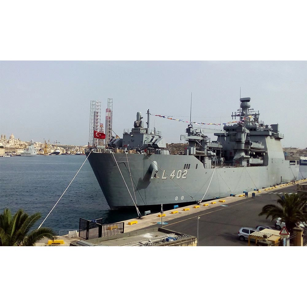 TCG Bayraktar (L402 Landing Ship Tank 30 Inches Model