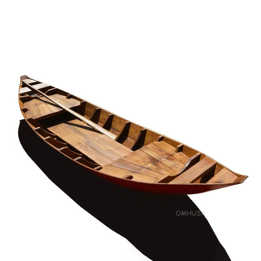 Bateau sampan d'Asie du Sud-Est à fond rouge Thuyen Ba La Tam Ban