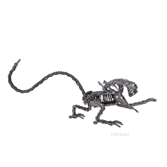 Metal Alien Xenomorph XX121