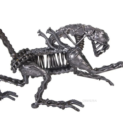 Metal Alien Xenomorph XX121
