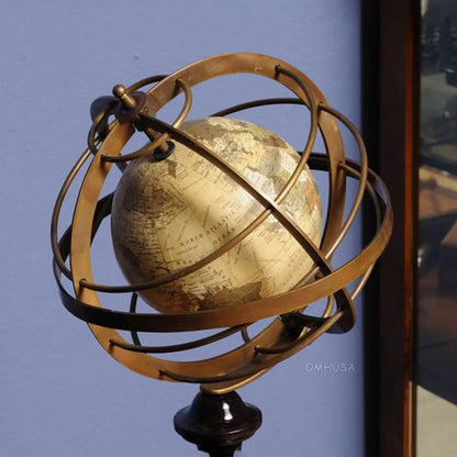 Globe en anneaux de laiton
