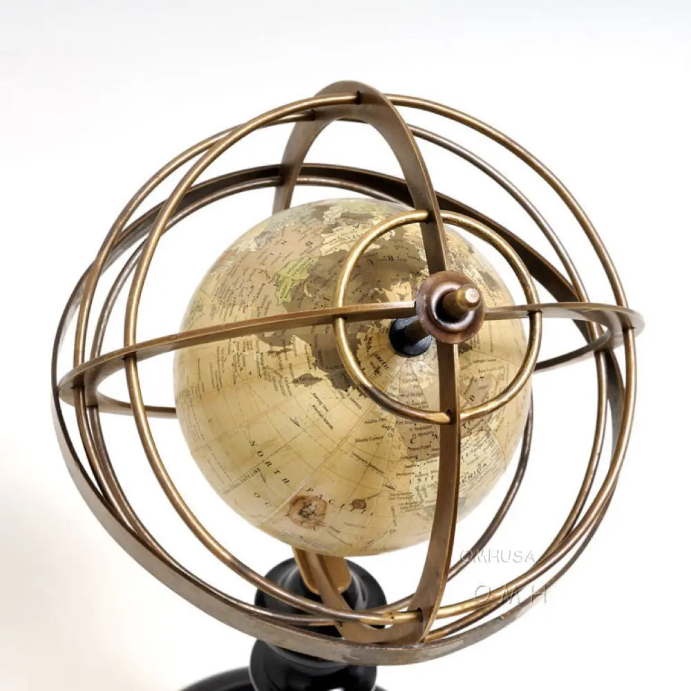 Globe en anneaux de laiton