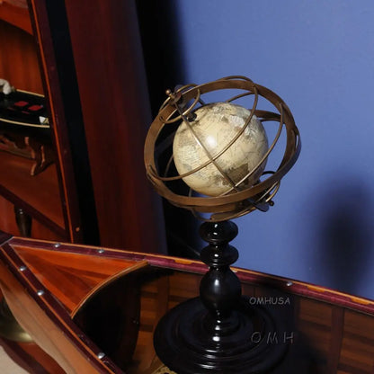 Globe en anneaux de laiton