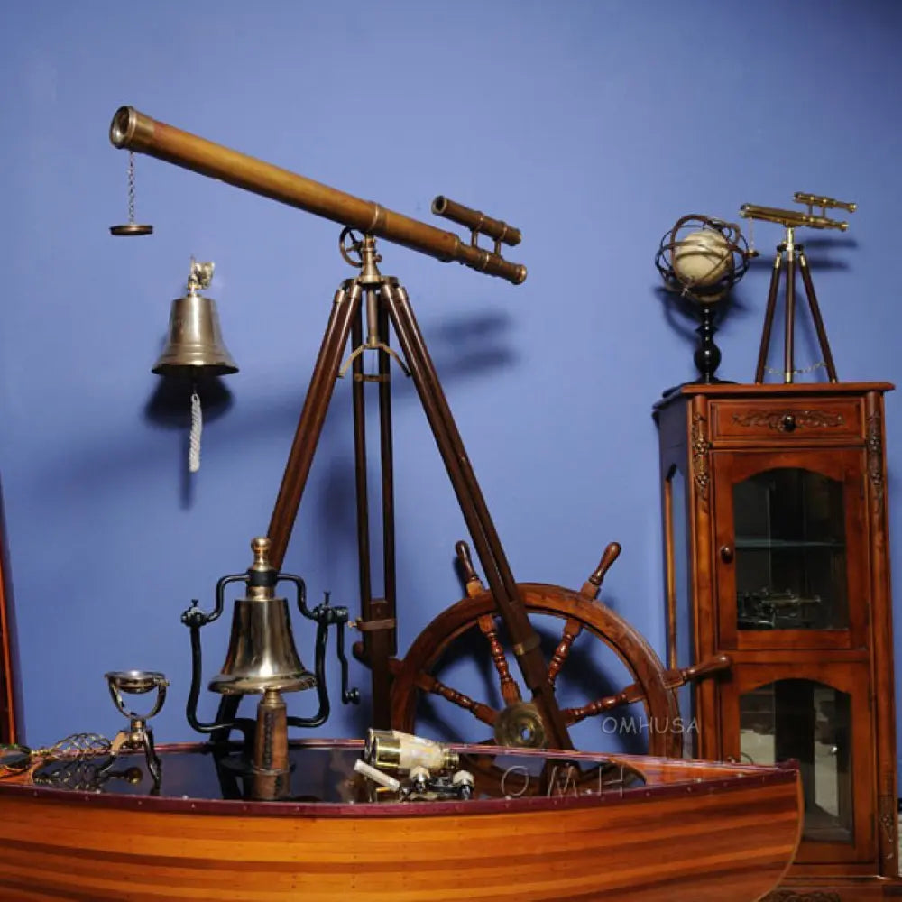 Globe en anneaux de laiton