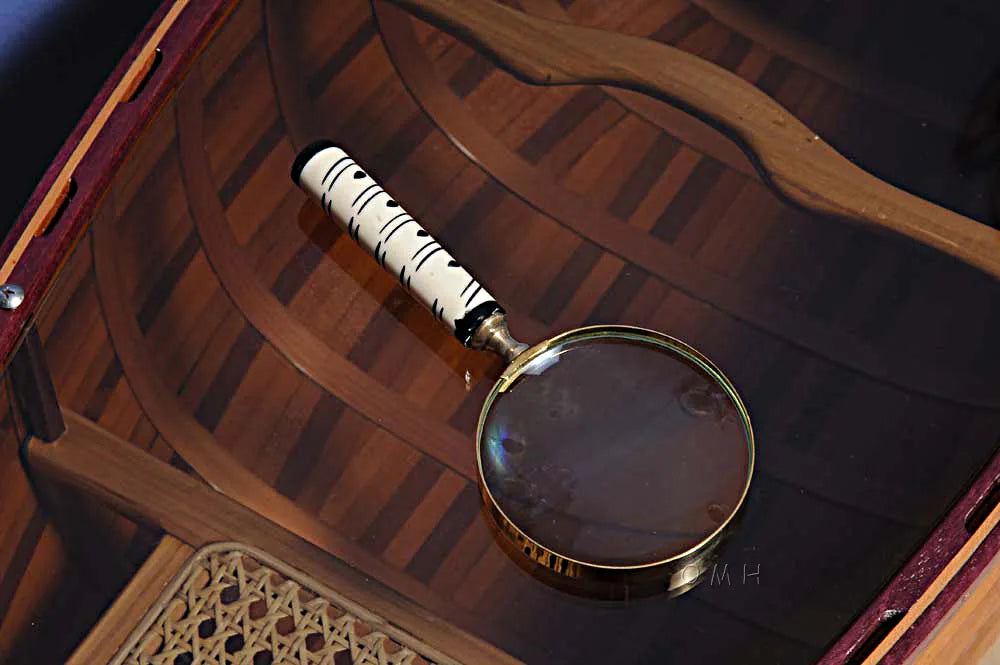 Loupe dans boîte en bois – 4 pouces