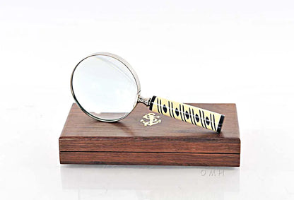 Loupe dans boîte en bois – 4 pouces