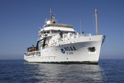 NOAA Ship Reuben Lasker (R 228) 30 Inches Ship Model