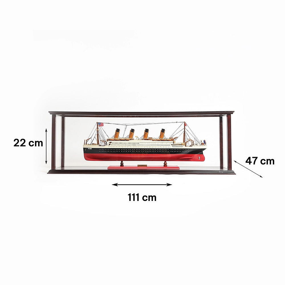 Display Case for Cruise Liner Mid
