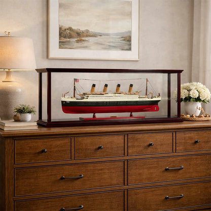 Display Case for Cruise Liner Mid