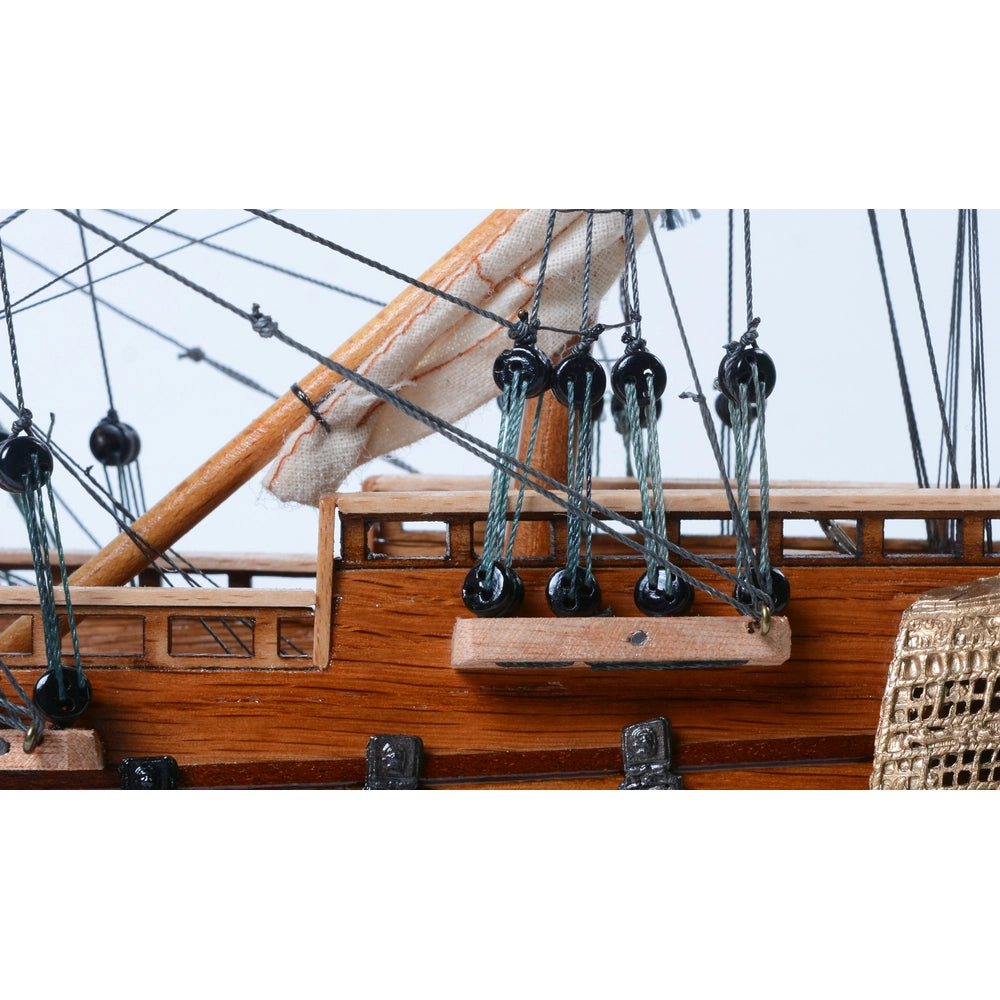 Three-Hole Deadeye Small