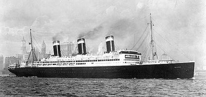 SS Vaterland (1913) Ocean Liner 36 inches boat model