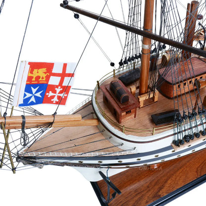 Amerigo Vespucci Painted Admiral Line