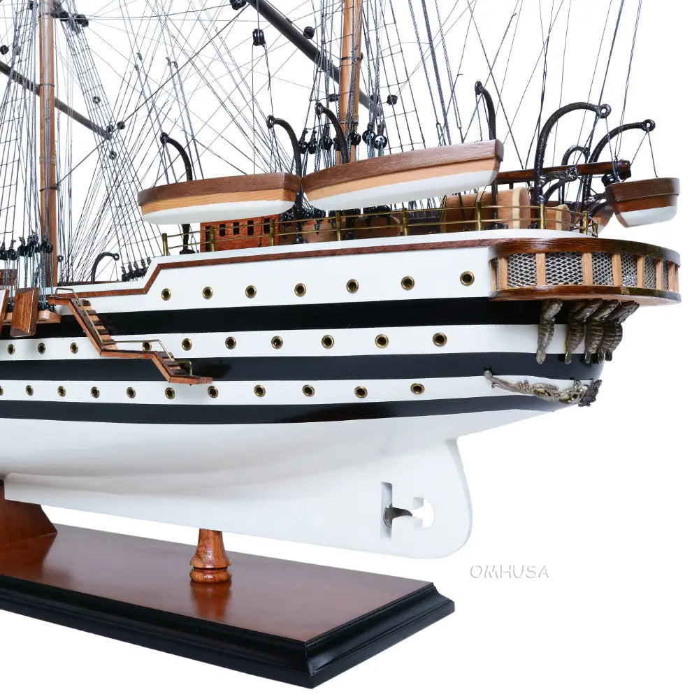 Amerigo Vespucci Painted Admiral Line