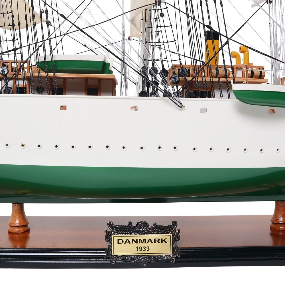 Danmark Yelkenli Gemi Modeli Admiral Hattı