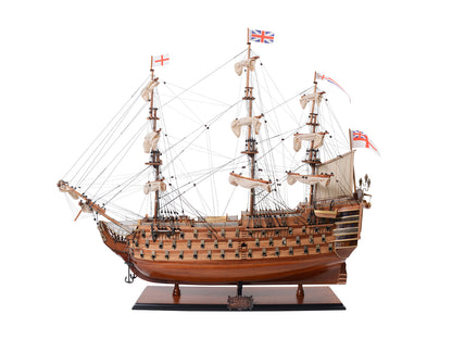 Ultimate HMS Victory Combo: A Model Ship and Classic Hat