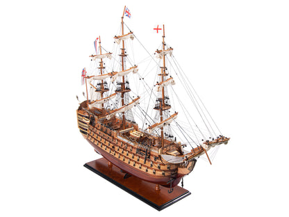 Ultimate HMS Victory Combo: A Model Ship and Classic Hat