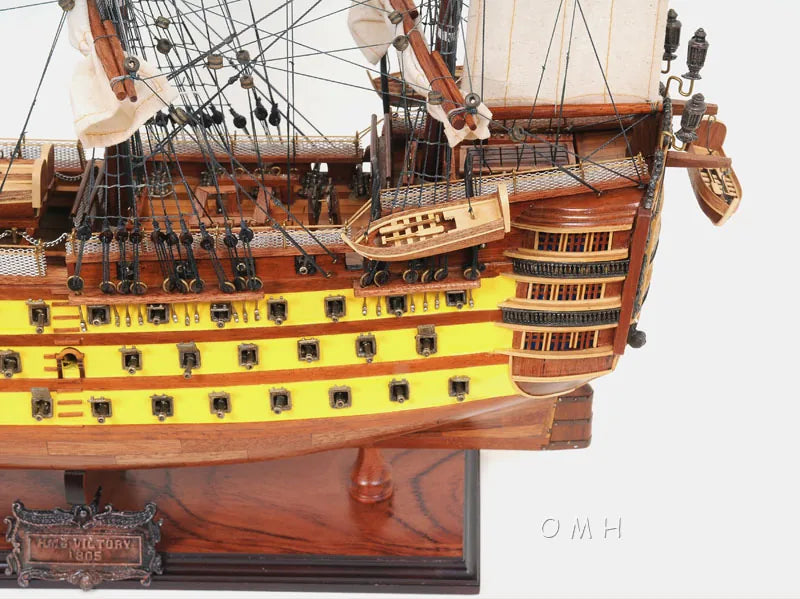 HMS Victory Painted Medium Admiral Line