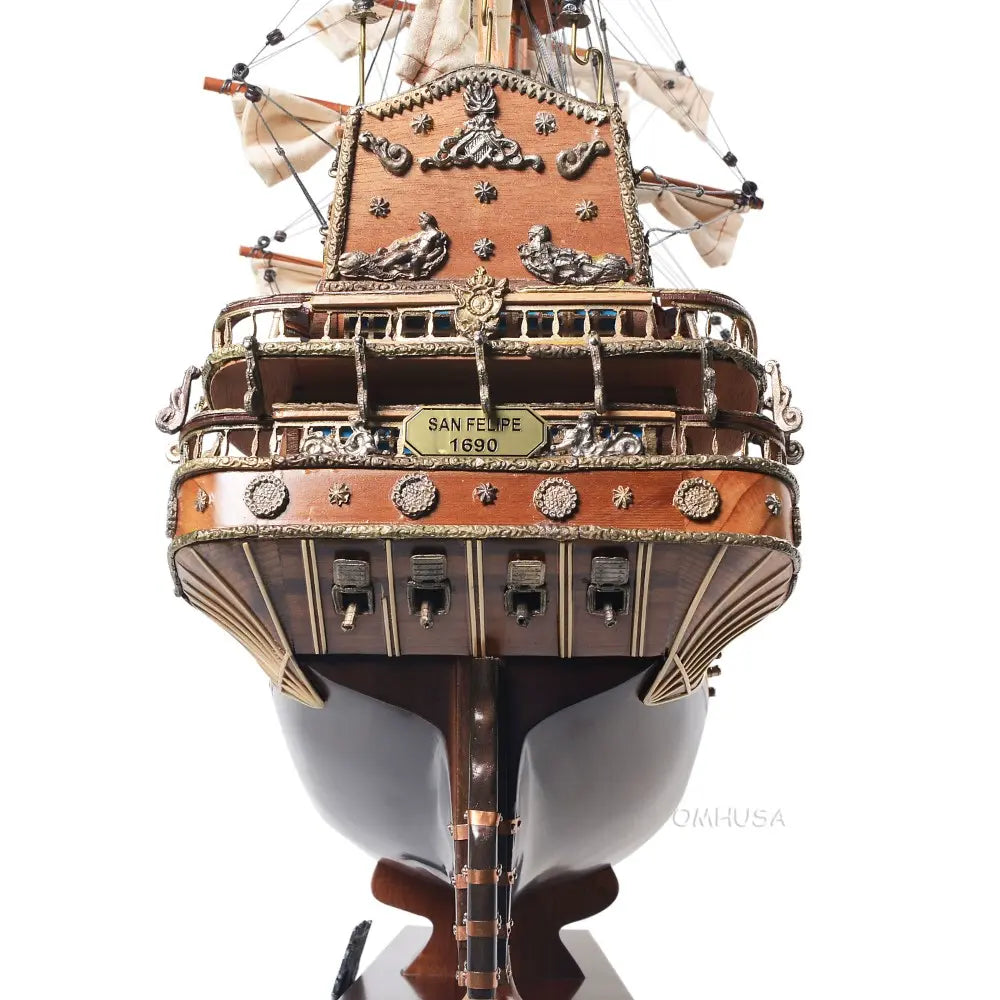 San Felipe Large With Table Top Display Case