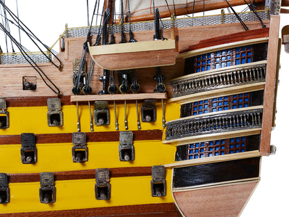 Ultimate HMS Victory Combo: A Model Ship and Classic Hat