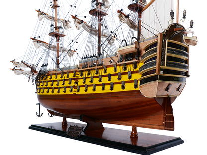 Ultimate HMS Victory Combo: A Model Ship and Classic Hat