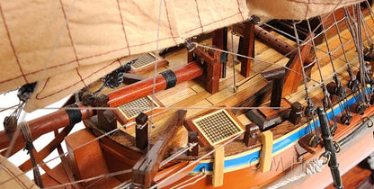 HMS Bounty Admiral Line