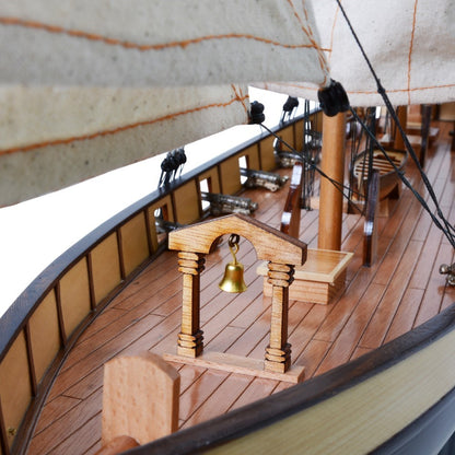 Lynx Painted Tall Ship Model Captain Line