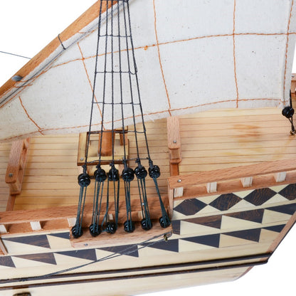 Mayflower Medium - Fully Assemble Captain Line