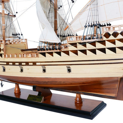 Mayflower Medium - Fully Assemble Captain Line