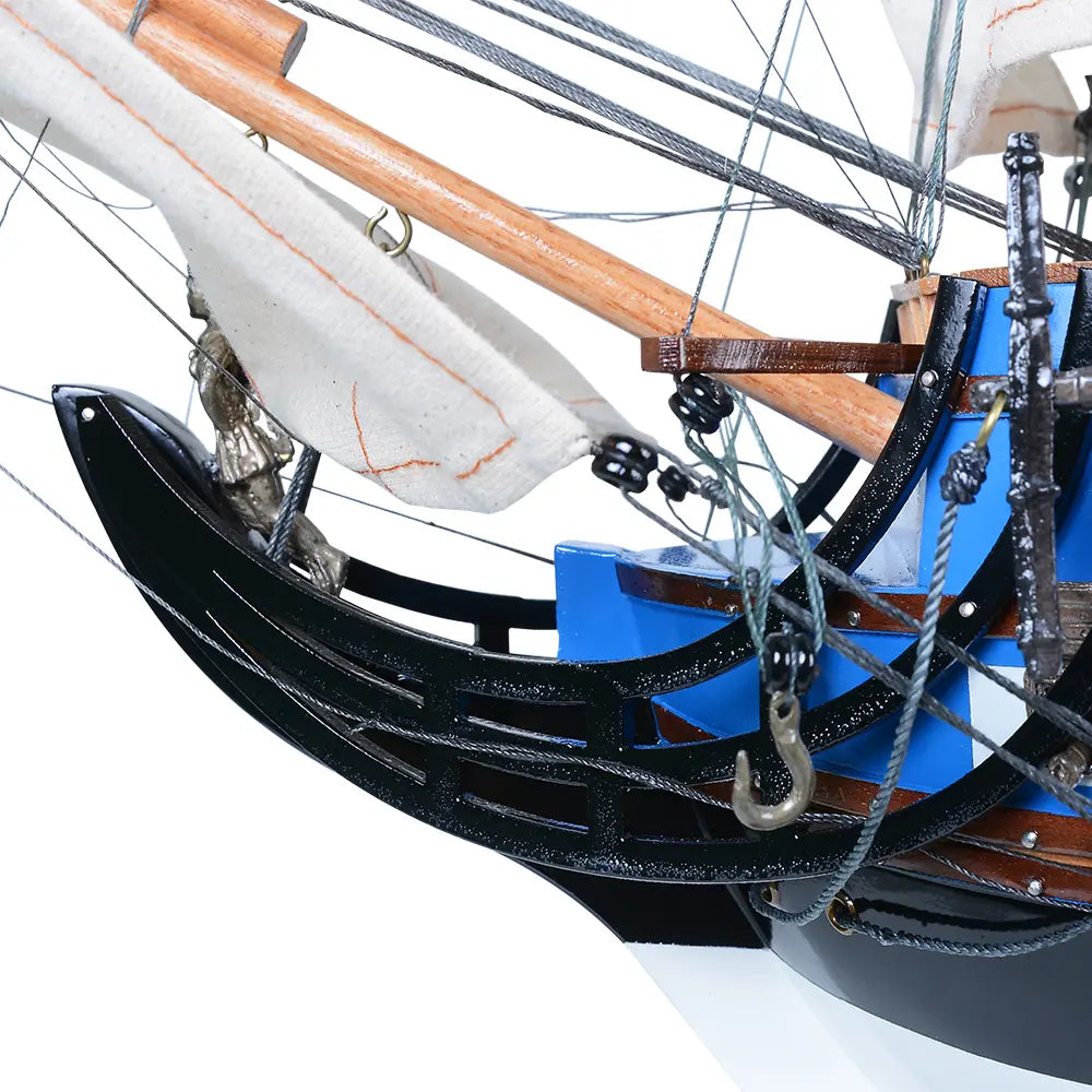 Le Protecteur Medium Admiral Line | Fully Assembled