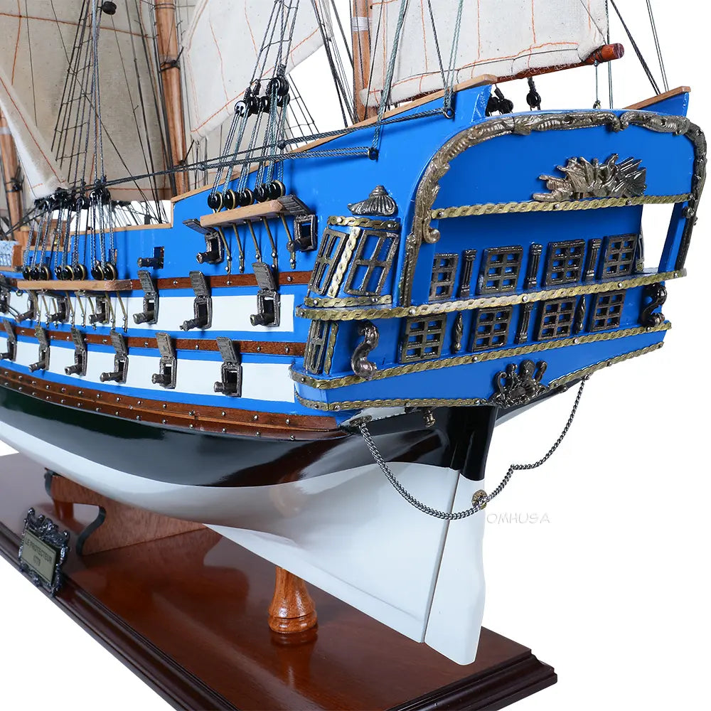 Le Protecteur Medium Admiral Line | Fully Assembled