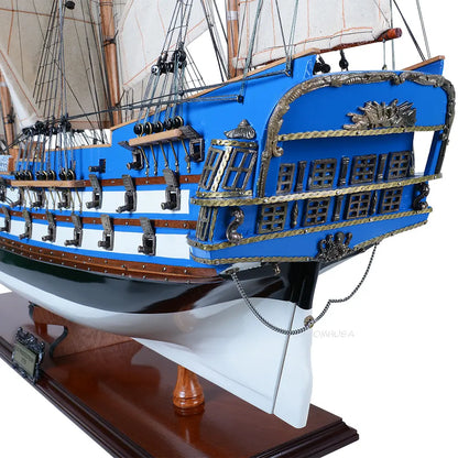 Le Protecteur Medium Admiral Line | Fully Assembled