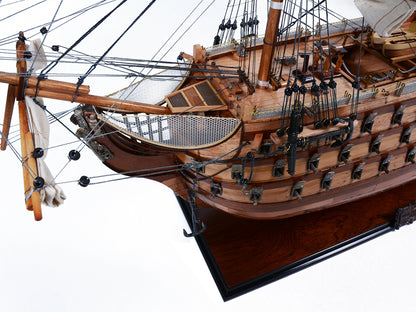 Ultimate HMS Victory Combo: A Model Ship and Classic Hat