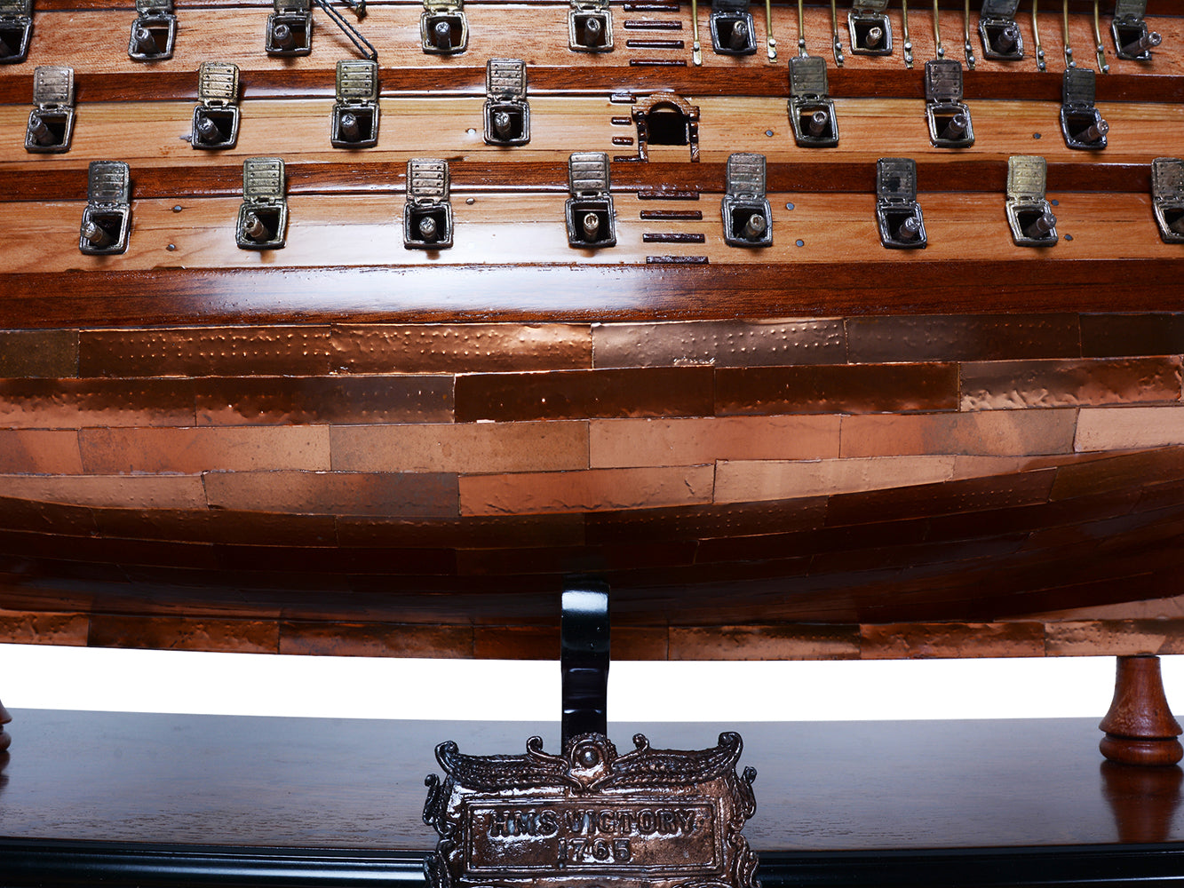 Ultimate HMS Victory Combo: A Model Ship and Classic Hat