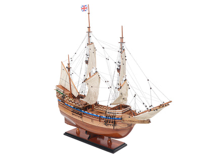 Majestic Mayflower Combo: A Model Ship and Iconic T-Shirt