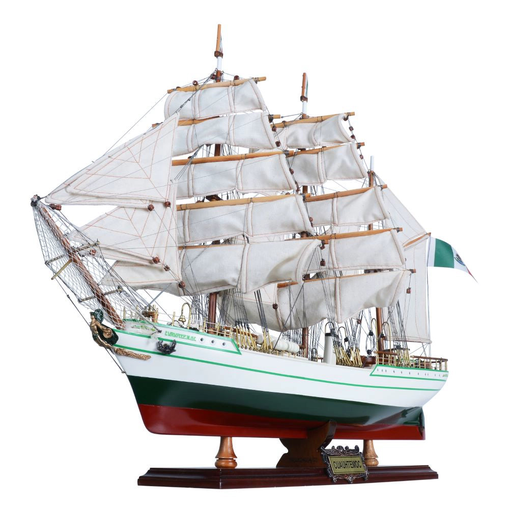 Cuauhtemoc Medium (curved sails) 28 inches