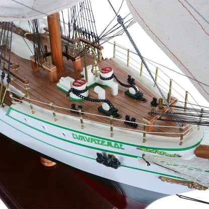 Cuauhtemoc Large (curved sails)