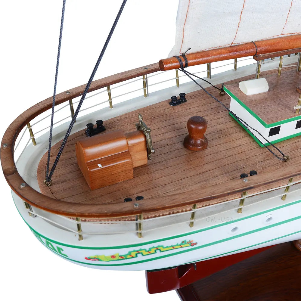 Cuauhtemoc Large (curved sails)