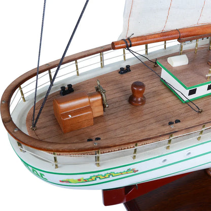 Cuauhtemoc Large (curved sails)