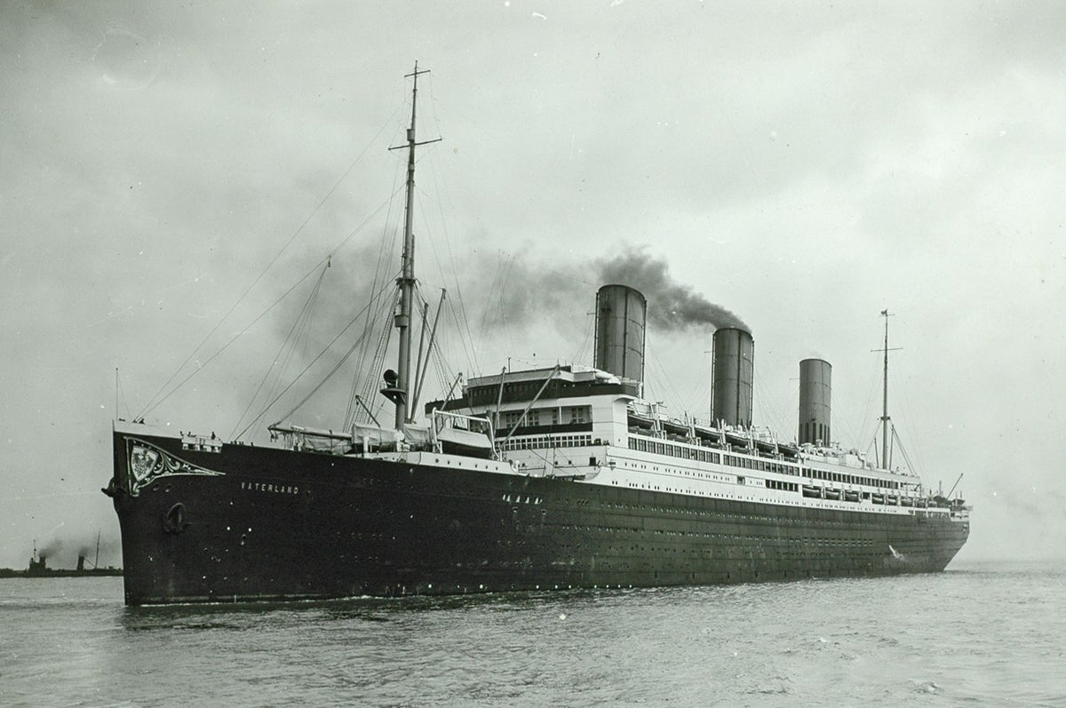 SS Vaterland (1913) Ocean Liner 36 inches boat model