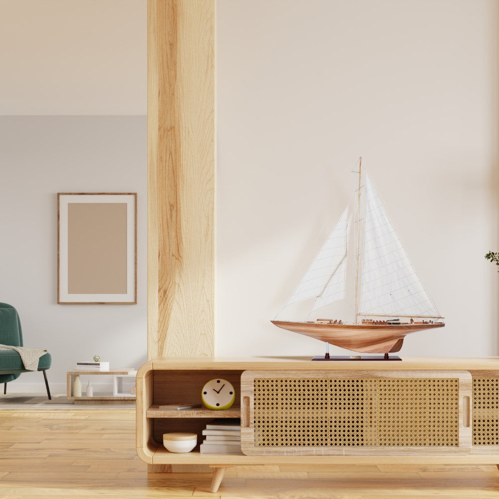 Endeavour 40 Inch Sailboat Model