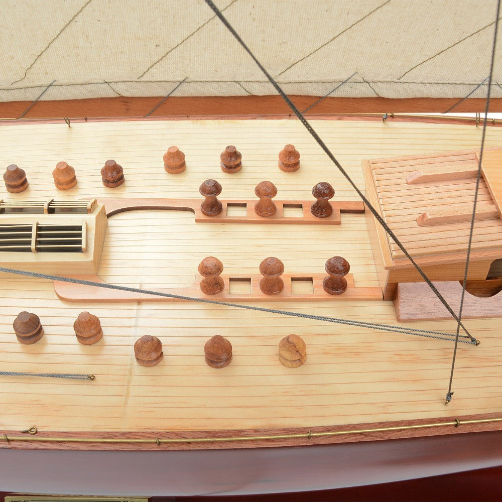 Endeavour XL Sailboat Model