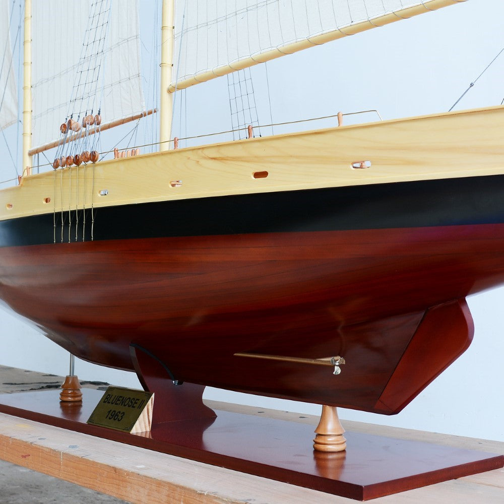 Bluenose II XL Sailboat Schooner Model