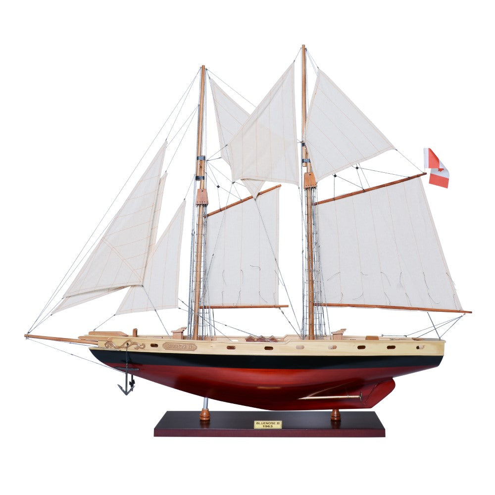 Bluenose II painted Medium Fully Assembled