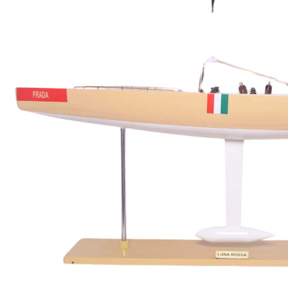 Maquette de voilier, goélette, yacht moyen Luna Rossa peint