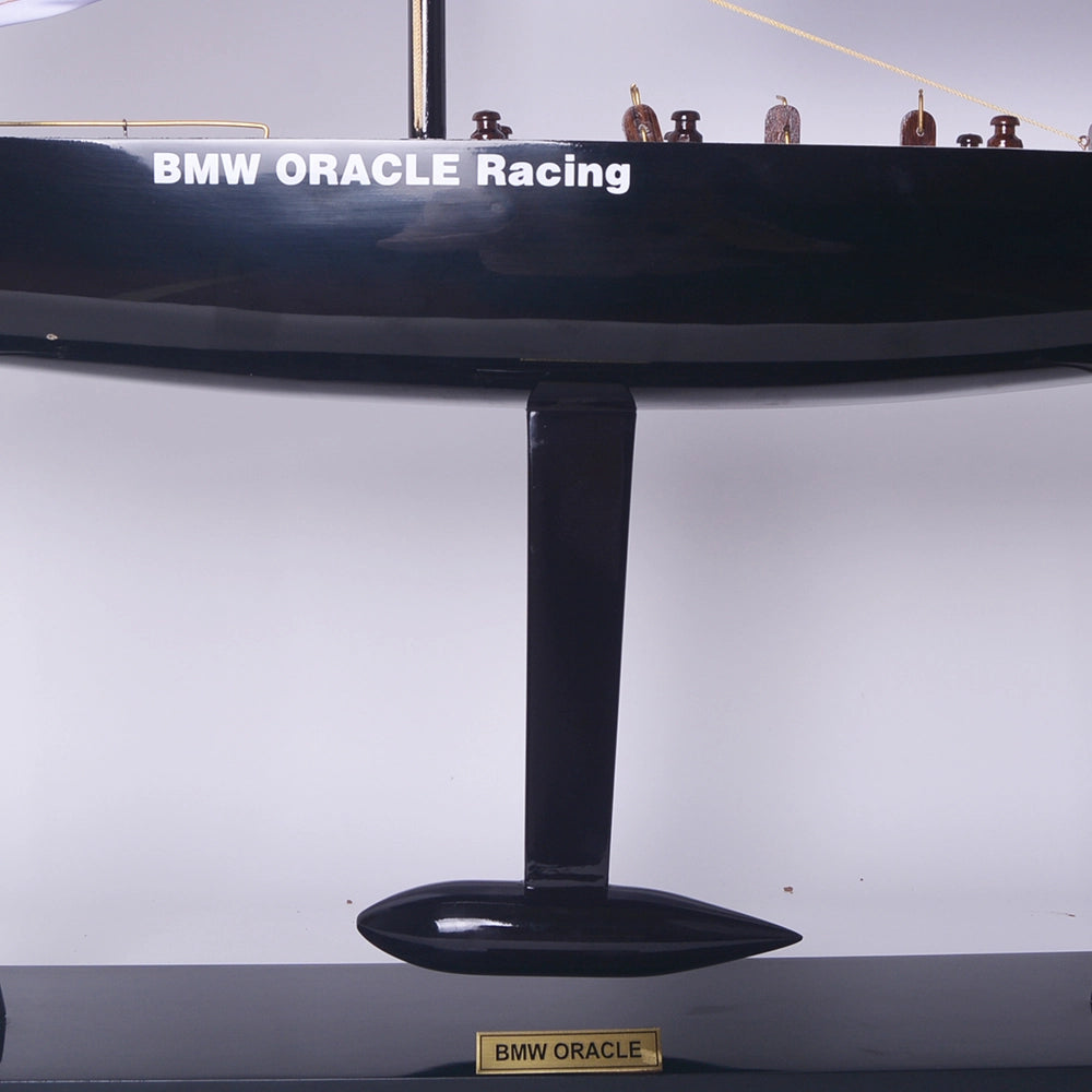 Maquette de yacht BMW Oracle à voile de taille moyenne, longueur 31 pouces